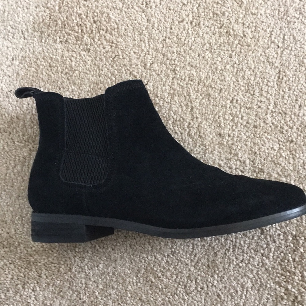 Toms Black Suede Ella Booties-New